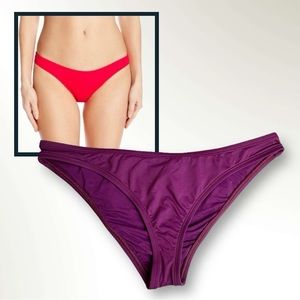 La Blanca Island Goddess Solid Bikini Bottom in Cranberry